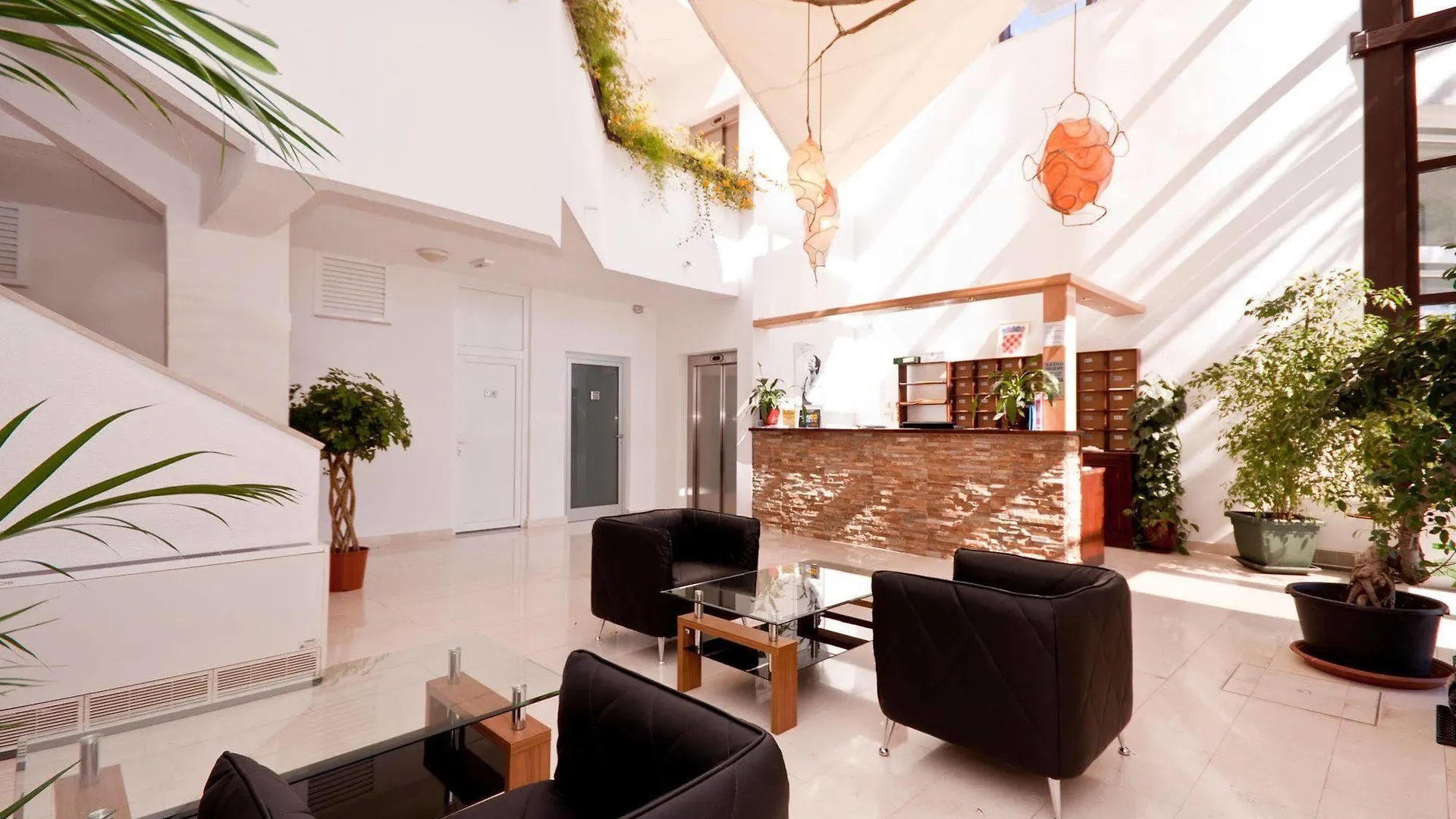 ***  Hotel Ballet School Kastela Hırvatistan